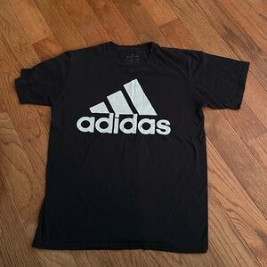 Men’s Medium Adidas shirt good condition